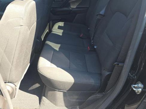 Used 2024 Chevrolet Colorado W/T image 11