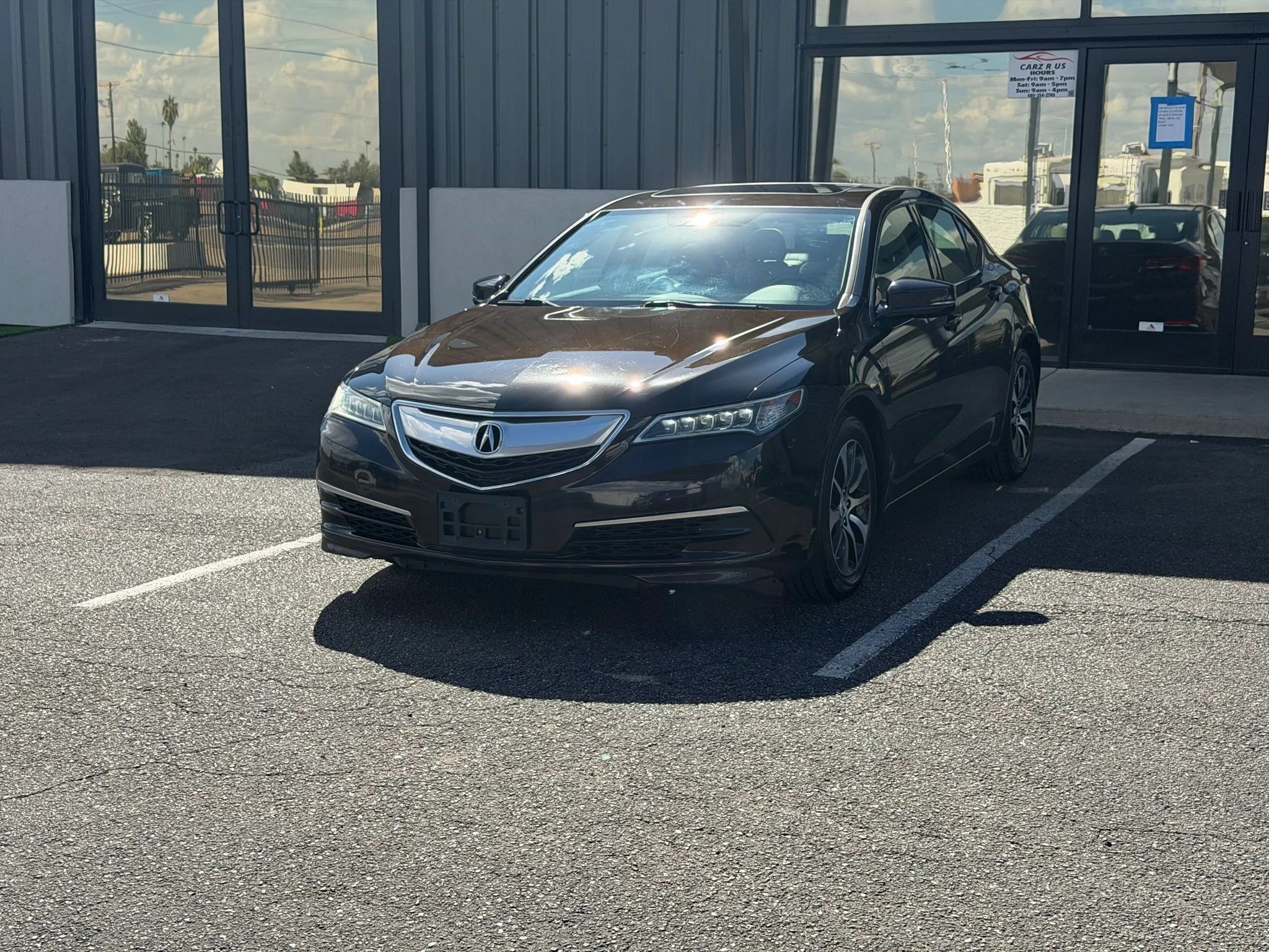 Used 2017 Acura TLX w/ Technology Package FWD image 2