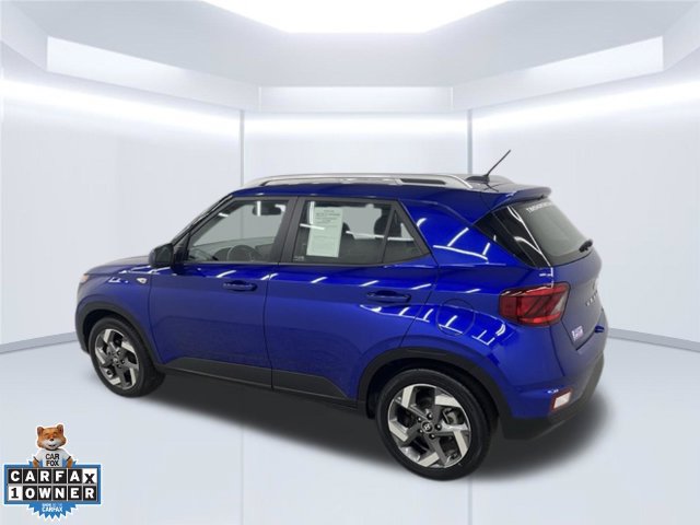 Used 2025 Hyundai Venue SEL FWD image 4