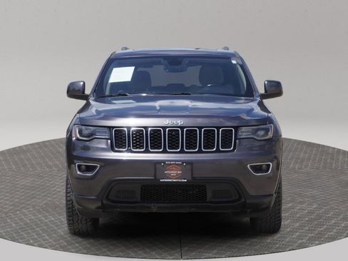 Used 2020 Jeep Grand Cherokee Laredo w/ Security & Convenience Group image 4