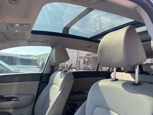 Used 2021 Kia Sportage EX w/ EX Technology Package image 13