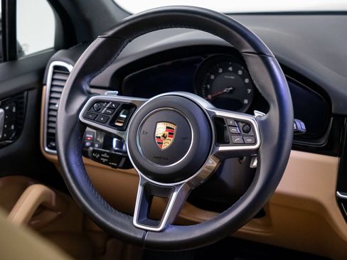 Used 2023 Porsche Cayenne Platinum Edition AWD/4WD image 12