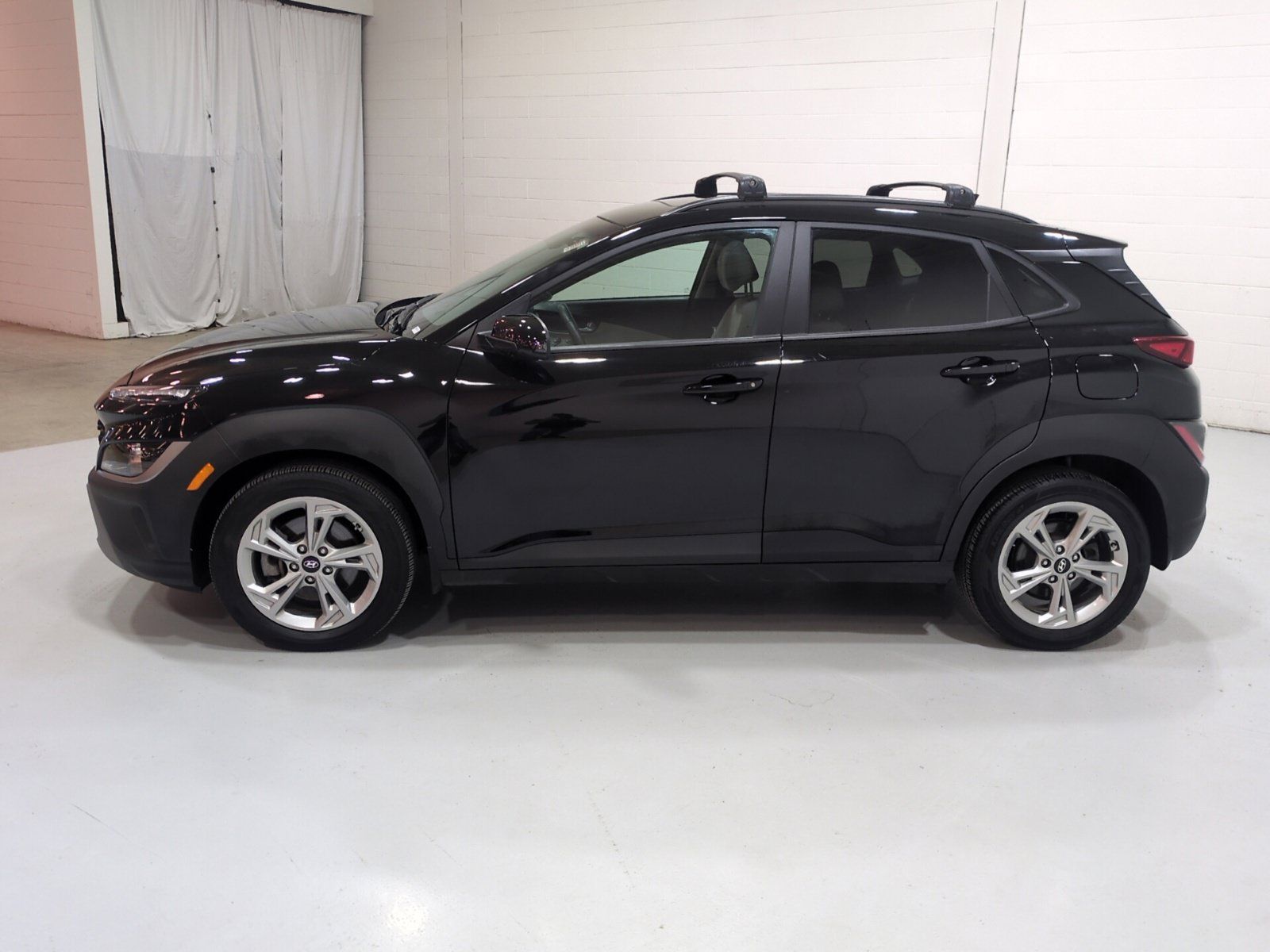 Certified 2023 Hyundai Kona SEL w/ Convenience Package AWD/4WD image 6
