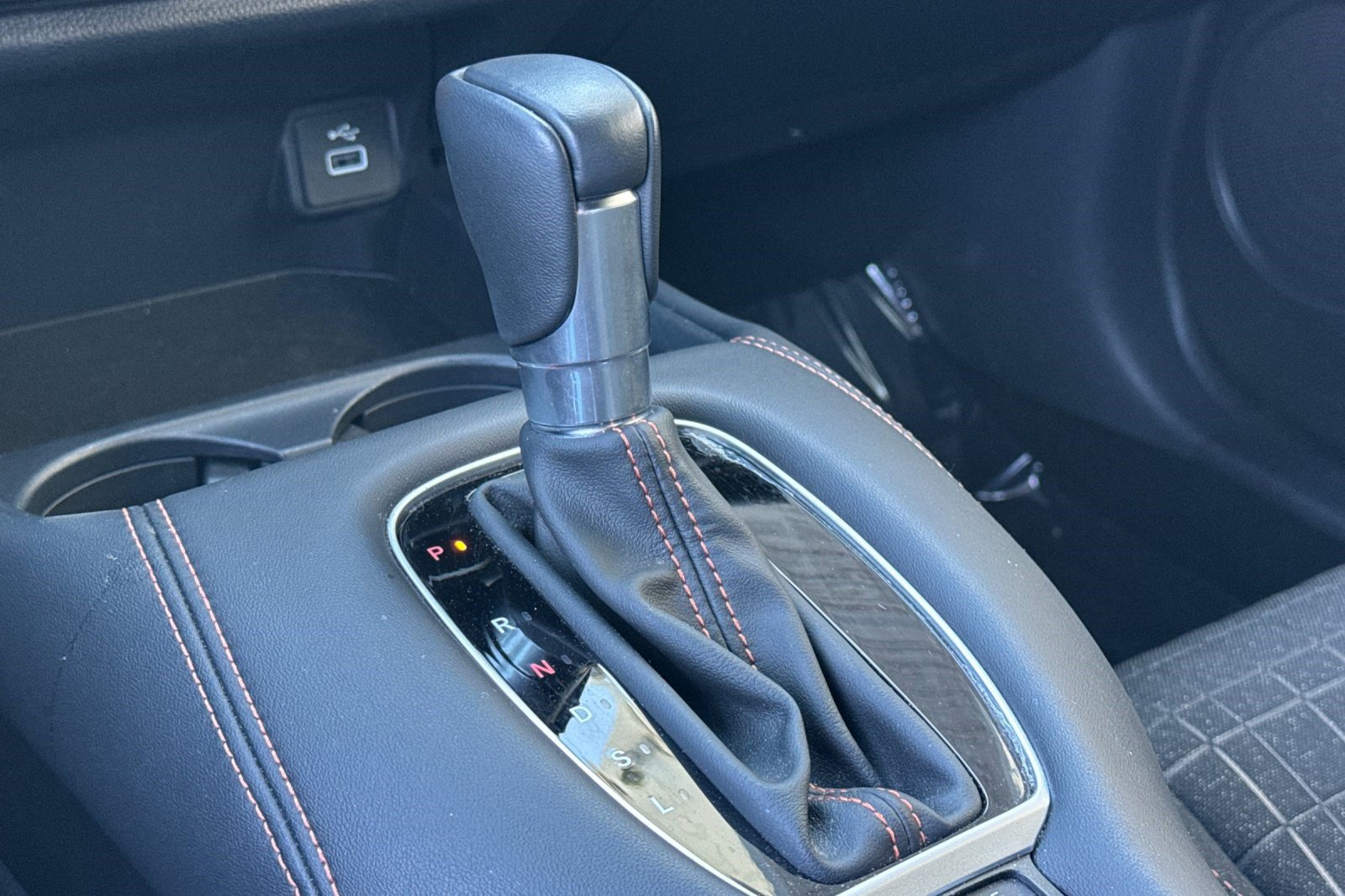 Used 2025 Honda HR-V Sport image 18