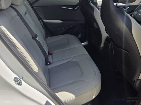 Certified 2023 Kia Niro EX Touring FWD image 17