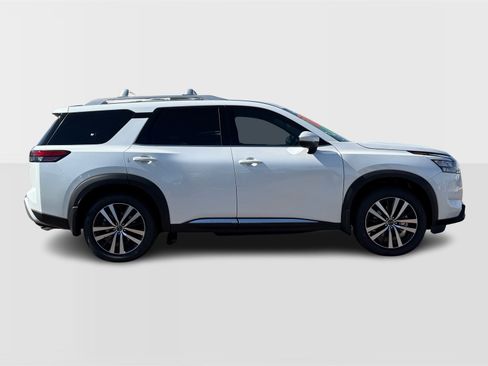 New 2025 Nissan Pathfinder Platinum w/ Cargo Package image 7