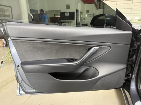 Used 2018 Tesla Model 3 AWD/4WD image 10