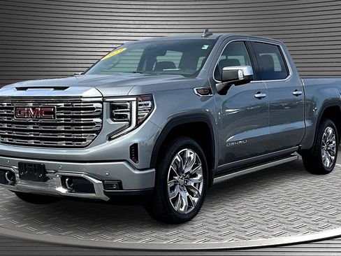 Used 2023 GMC Sierra 1500 Denali w/ Denali Reserve Package image 3