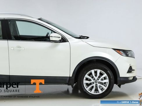 Used 2020 Nissan Rogue Sport SV w/ All-Weather Package AWD/4WD image 12