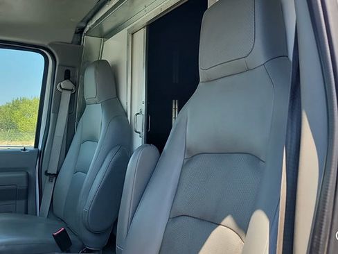 Used 2024 Ford E-450 and Econoline 450 Super Duty w/ Power Windows & Locks Group RWD image 5