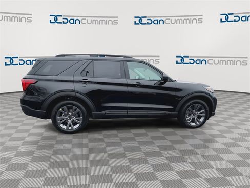 New 2026 Ford Explorer Active w/ Active Comfort Package image 9