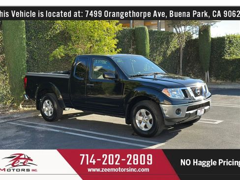 Used 2010 Nissan Frontier SE w/ SE Value Truck Pkg AWD/4WD image 2