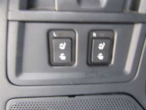 Used 2011 Toyota Sequoia Limited AWD/4WD image 24