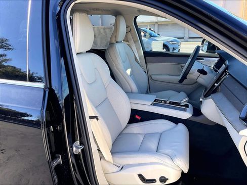 New 2026 Volvo XC90 T8 Ultra w/ Lounge Package image 32