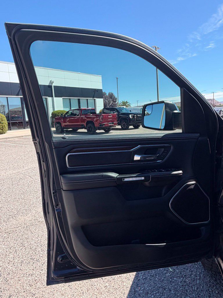 Used 2021 RAM 1500 Laramie AWD/4WD image 12