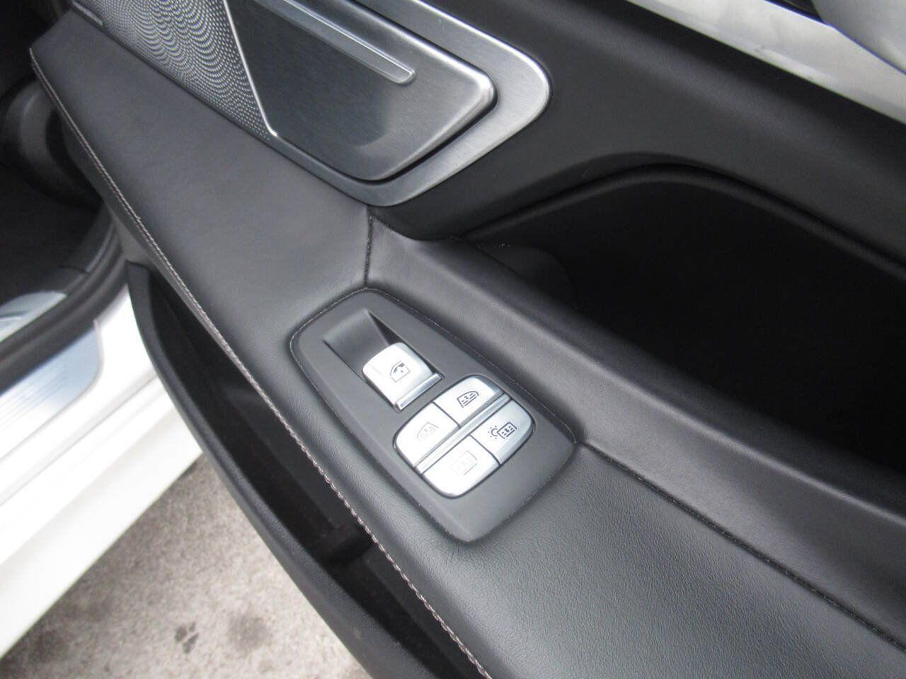 Used 2021 BMW 750i xDrive w/ Executive Package AWD/4WD image 13