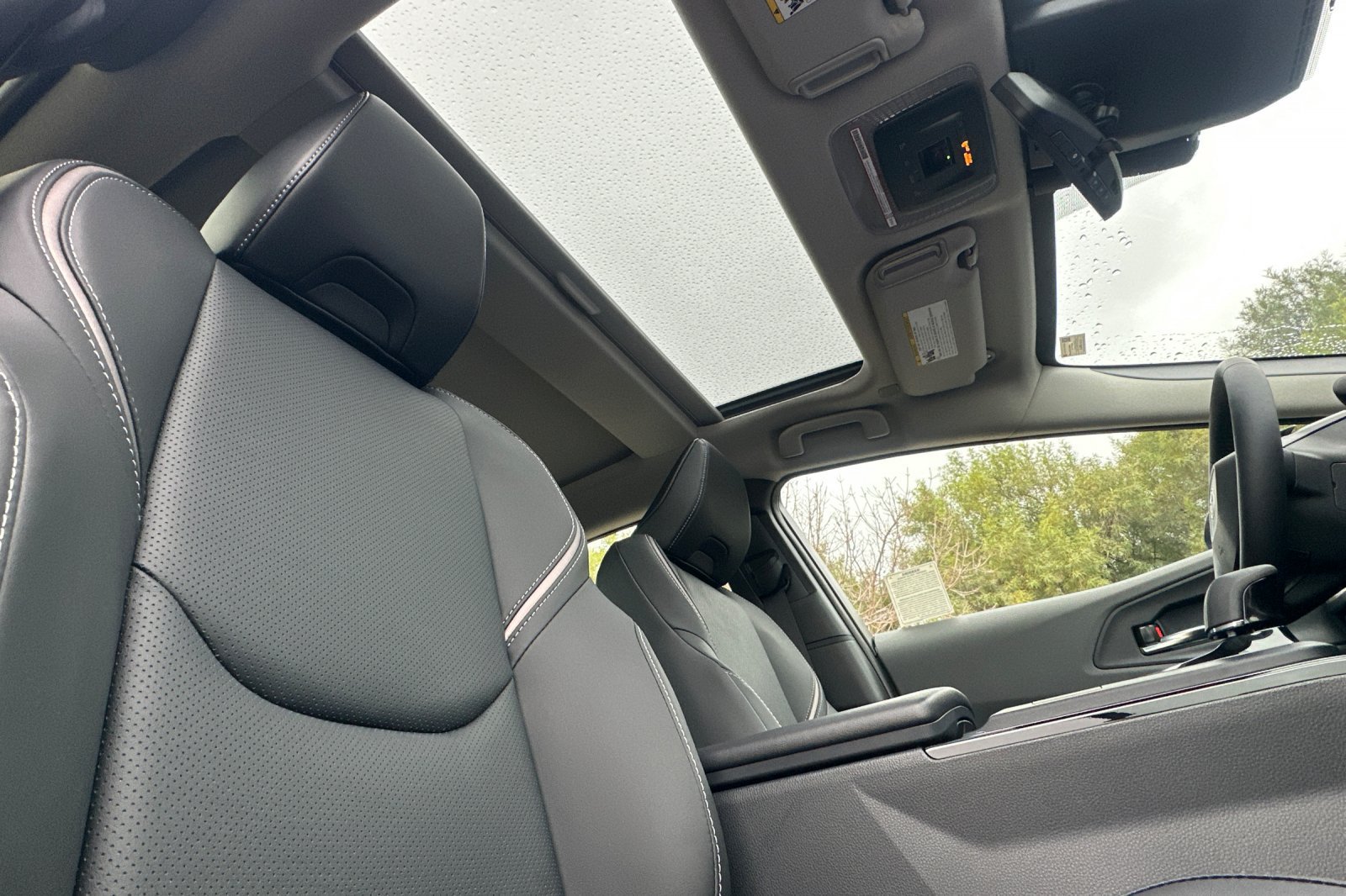 New 2027 Toyota Prius Limited AWD/4WD image 19