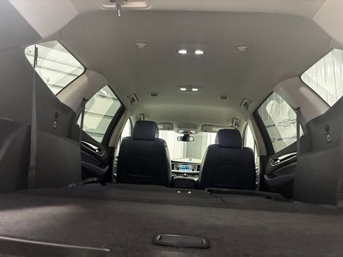 Used 2019 Buick Enclave Essence FWD image 39