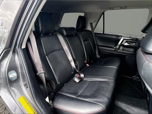 Used 2021 Toyota 4Runner TRD Off-Road Premium w/ Moonroof Package AWD/4WD image 29