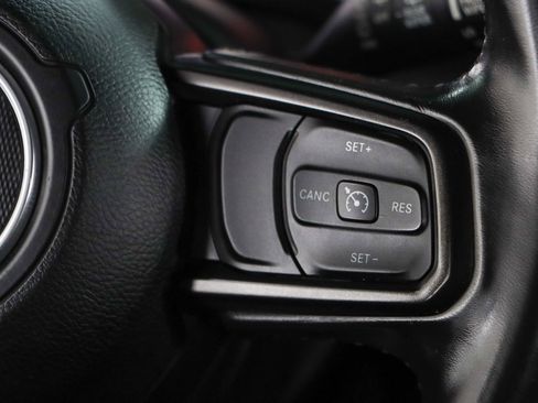 Used 2018 Jeep Wrangler Unlimited Sport S AWD/4WD image 15