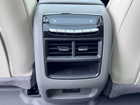 New 2026 Cadillac XT5 Premium Luxury w/ Driver Assist Package image 17