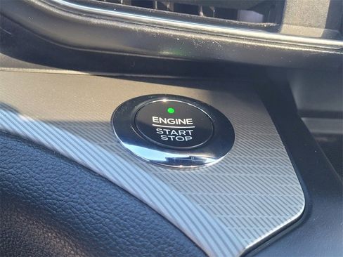 Used 2020 Ford Explorer XLT w/ Equipment Group 202A image 23