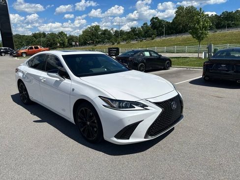 Used 2022 Lexus ES 300h F Sport w/ Accessory Package FWD image 2
