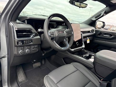 New 2026 GMC Yukon XL Elevation image 18