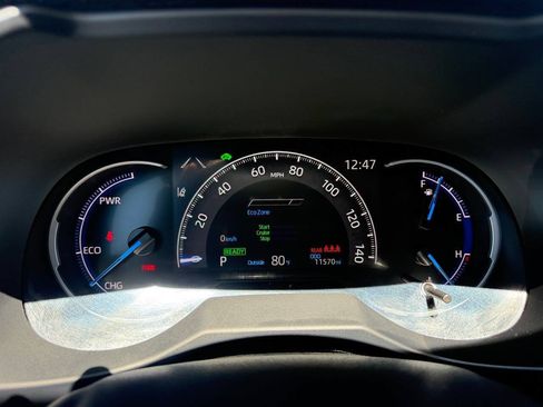 Used 2025 Toyota RAV4 LE AWD/4WD image 35