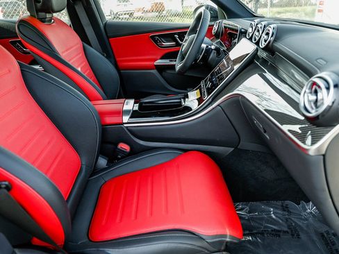 Used 2024 Mercedes-Benz GLC 43 AMG 4MATIC image 17