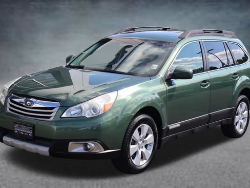 Used 2010 Subaru Outback 2.5i Limited AWD/4WD image 21