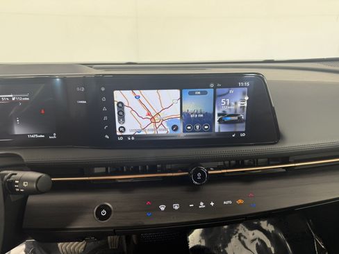Used 2024 Nissan Ariya AWD image 19