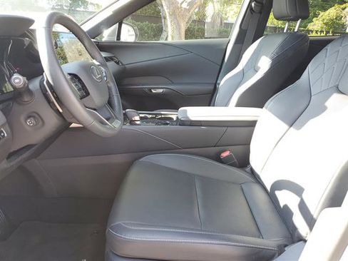 Used 2024 Lexus RX 350 FWD image 38