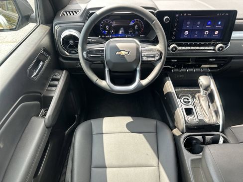 Used 2024 Chevrolet Colorado LT w/ LT Convenience Package III image 17