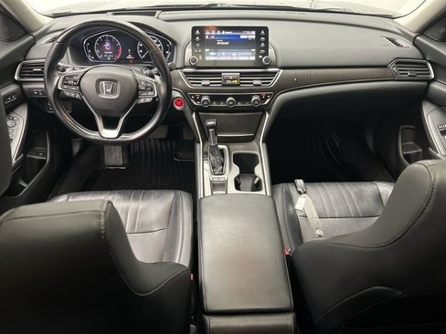 Used 2018 Honda Accord Touring image 4