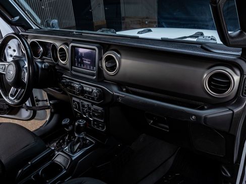 Used 2020 Jeep Gladiator Sport w/ Quick Order Package 24S AWD/4WD image 17