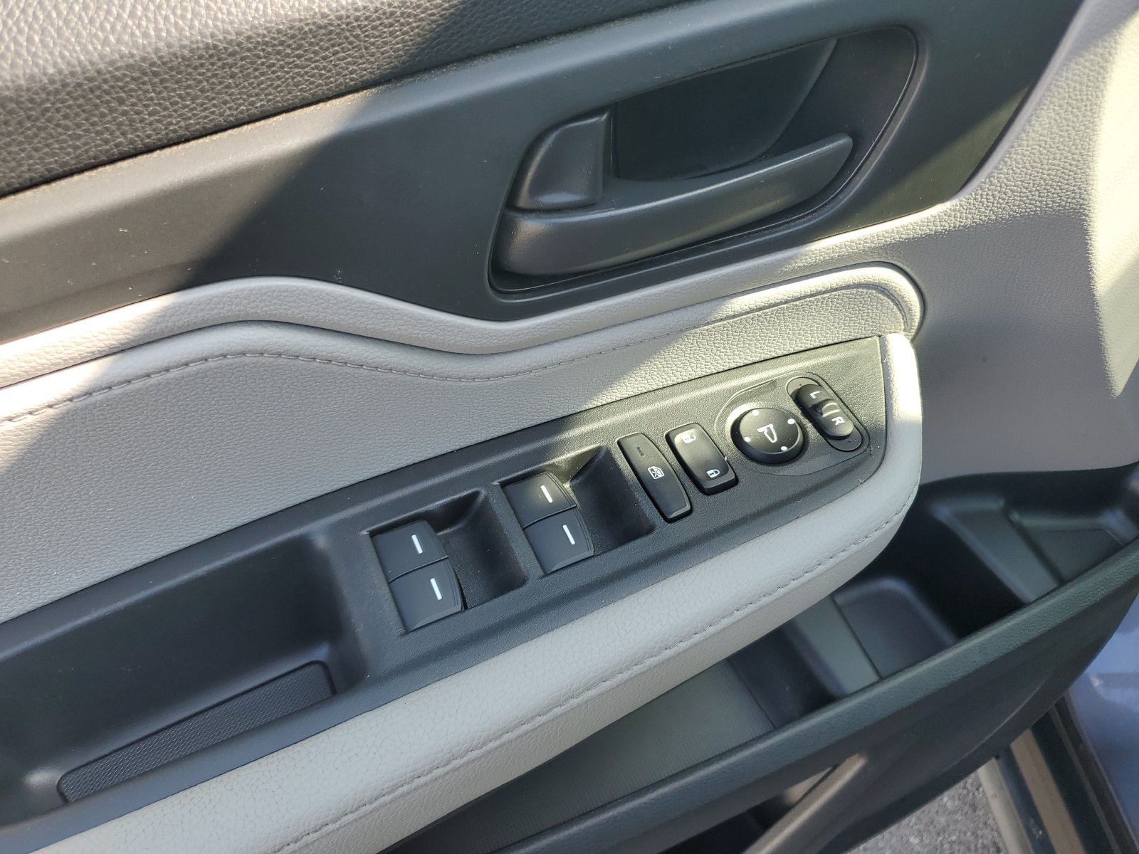 Used 2020 Honda Odyssey EX image 20