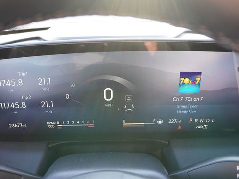 Certified 2025 Buick Enclave Preferred image 35