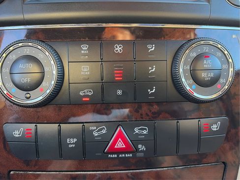 Used 2011 Mercedes-Benz ML 350 4MATIC image 32