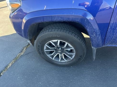 Used 2023 Toyota Tacoma TRD Sport image 19