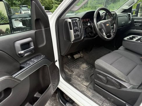 Used 2019 Chevrolet Silverado 3500 LT AWD/4WD image 19