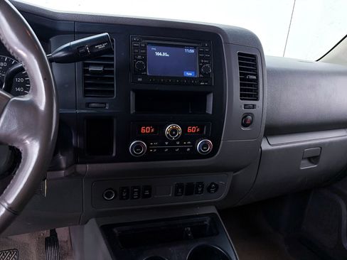 Used 2014 Nissan NV 3500 SL w/ Technology Package RWD image 4