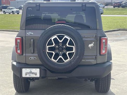 New 2025 Ford Bronco Outer Banks image 4