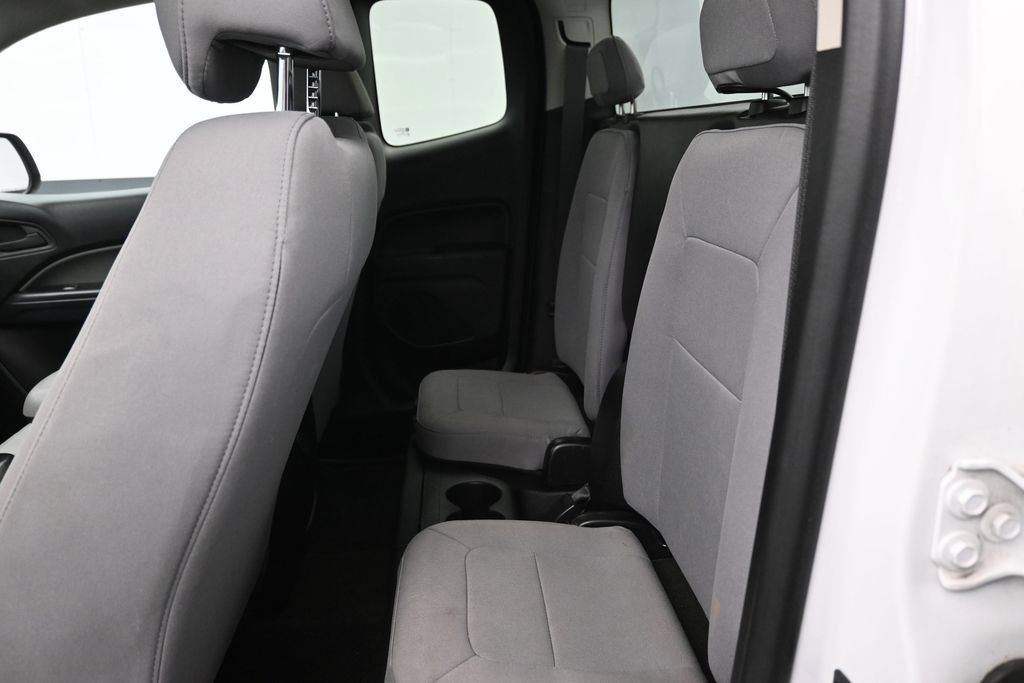Used 2018 Chevrolet Colorado W/T w/ WT Convenience Package RWD image 10