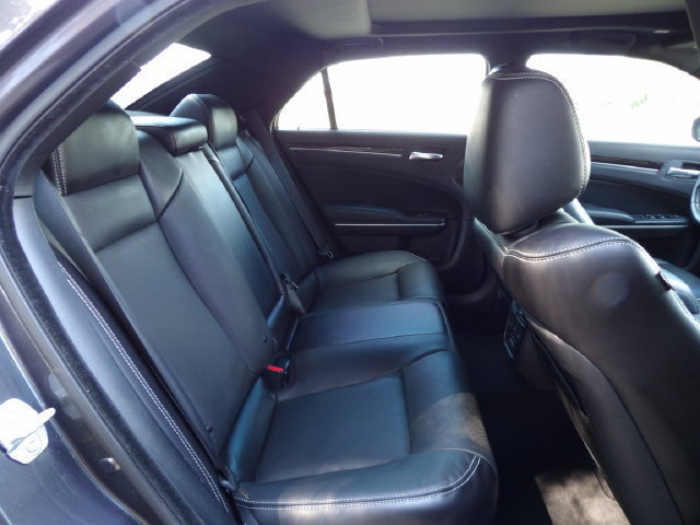 Used 2022 Chrysler 300 S w/ Comfort Group RWD image 13