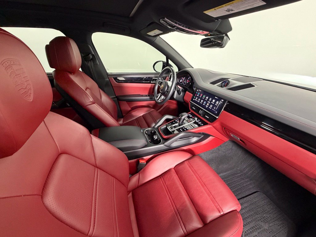 Certified 2023 Porsche Cayenne AWD/4WD image 44