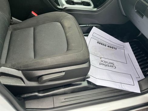 Used 2022 Chevrolet Colorado LT w/ Fleet Safety Package image 27