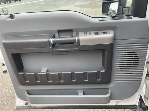 Used 2015 Ford F350 XLT image 12