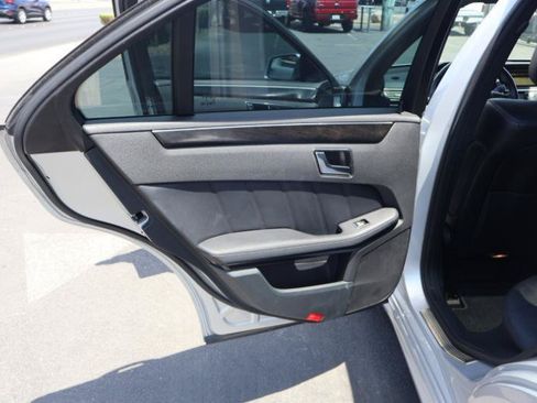 Used 2010 Mercedes-Benz E 350 4MATIC Sedan w/ Premium 2 Pkg image 21