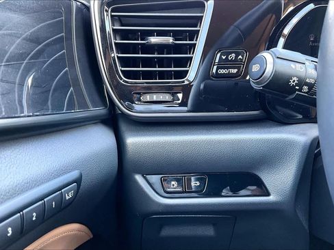 Used 2025 Lexus NX 250 FWD w/ Towing Package (2000 Lbs) image 36